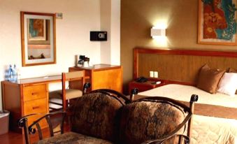 Hotel Excelencia de América - Housity