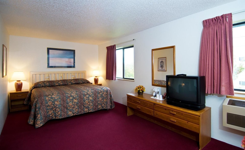 Americas Best Value Inn & Suites International Falls