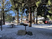 Bay Meadows Resort Hotel a Big Bear Lake