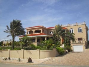 Walking to the Beach Villa