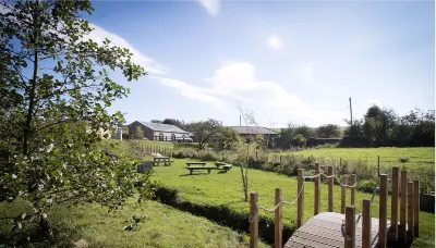 Rossendale Holiday Cottages Hotels in Todmorden