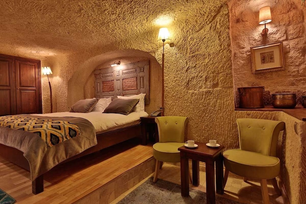 Elaa Cave Hotel