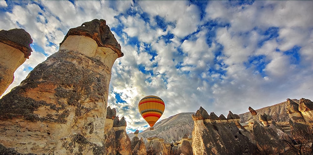 Elaa Cave Hotel