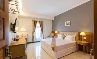 Chateau de Bear Hotel - Housity