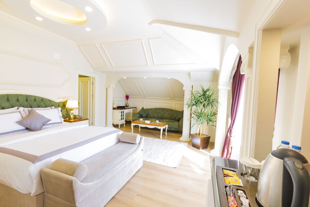 Andalouse Elegante Suite Hotel