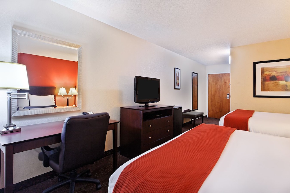 Holiday Inn Express Hotel & Suites Knoxville-North-I-75 Exit 112, an Ihg Hotel