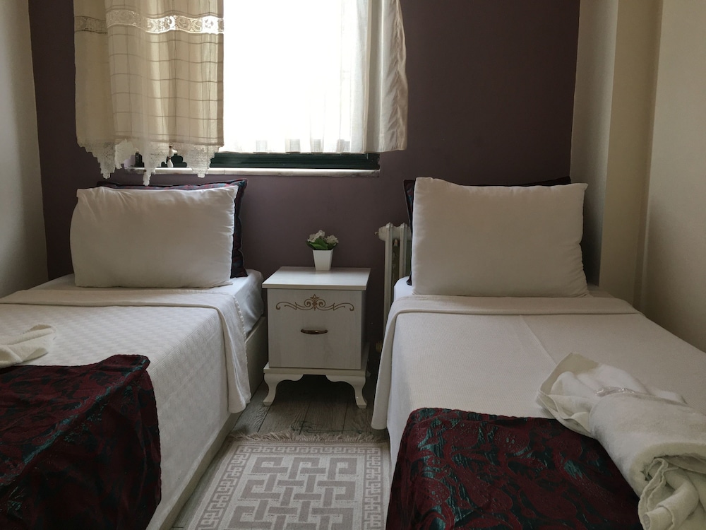 Esra Sultan Petrol Hotel