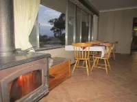 Allonville Gardens Motel Hotels in Gumly Gumly