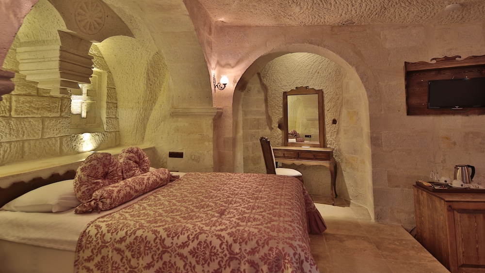 Phocas Cave Suites