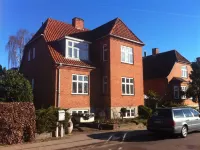 Køge Bed & Kitchen Hotels near Monument For Niels Juel Og Ivar Hvitfeldt I Koge