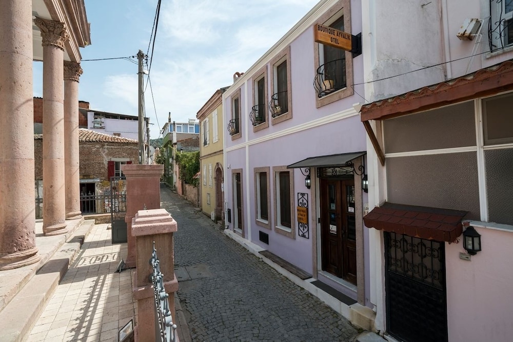 Boutique Ayvalik Otel (Bouti Ayvalık Otel)