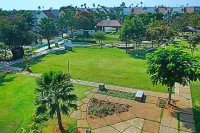 Summer Green Resort Hotels near Leo Splash