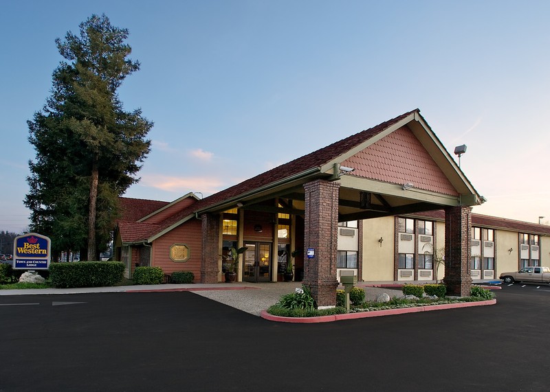 Best Western Town & Country Lodge