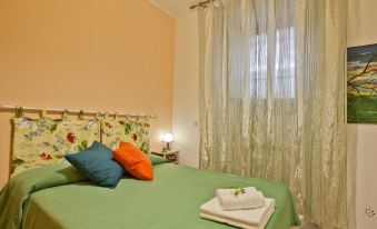 Trastevere Market Apartment