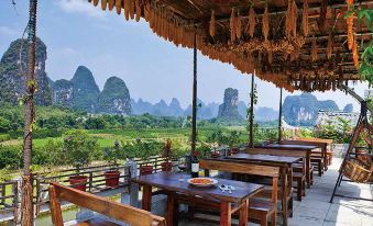 Hidden Dragon Court Courtyard Homestay (Yangshuo Yulong River Branch)