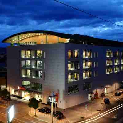 Ramada by Wyndham Podgorica Hotel Exterior