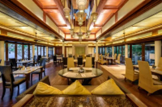 โรงแรม เซ็นทารา แกรนด์ บีช รีสอร์ทและวิลลา กระบี่ โรงแรมในกระบี่