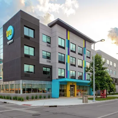 Tru by Hilton Cleveland Midtown Hotels near Heinen's Downtown