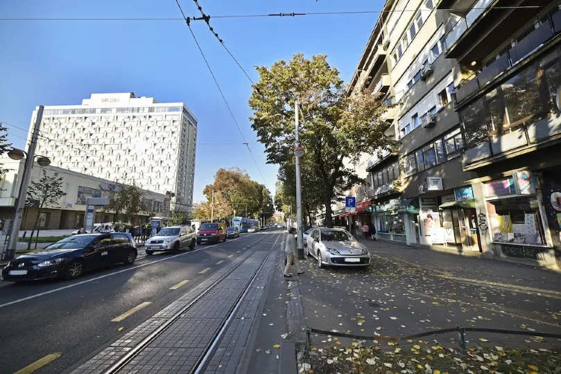 Vla Vla Apartments with Parking
