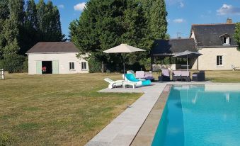House with One Bedroom in Saint-Roch, with Private Pool, Enclosed Garden and Wifi