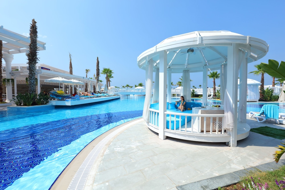 Sueno Hotels Deluxe Belek