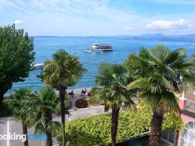 Hotel Alla Riviera Lake View