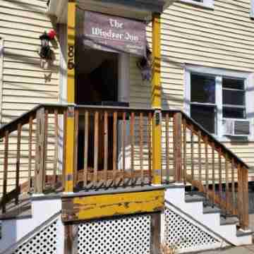 The Windsor Inn Hotel Exterior