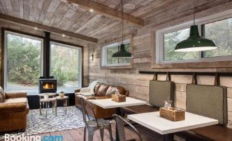 Sunwolf Riverside Cabins