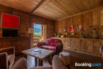 Apartment Le Refuge de Serre-Chevalier, Dans un Esprit Chalet, Commune de Le Monêtier-Les-Bains Photo