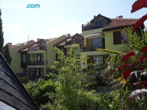 Apartments Elinor Budjaka - Housity