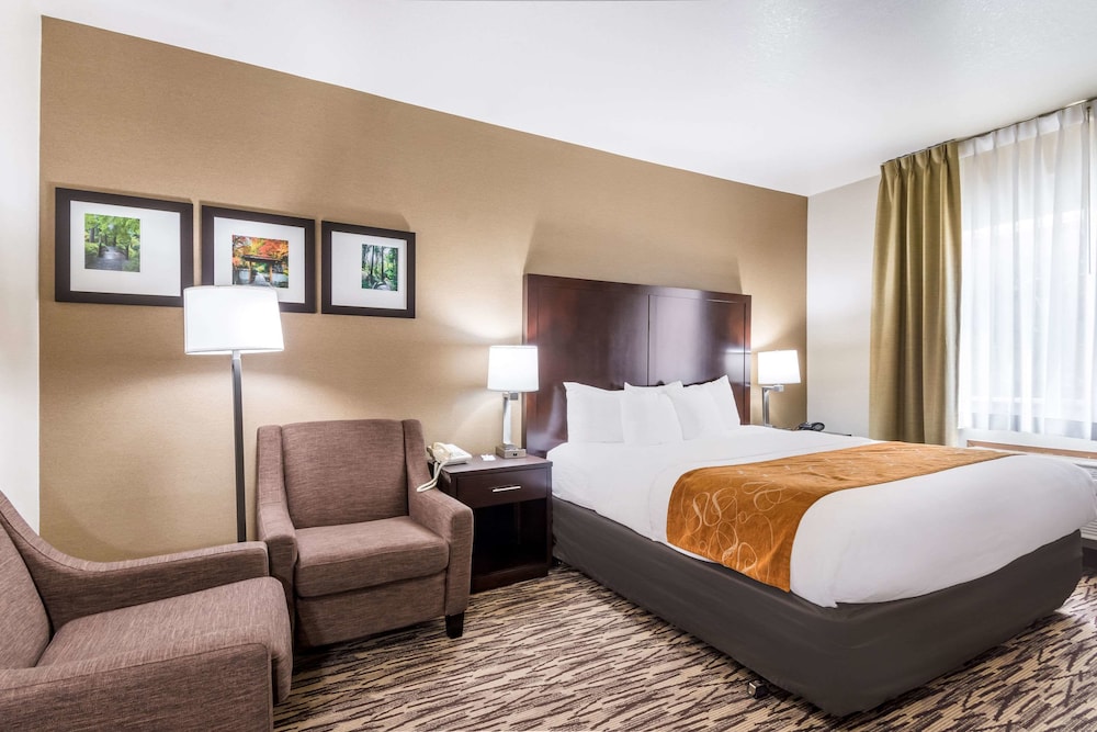 Comfort Suites Portland Airport