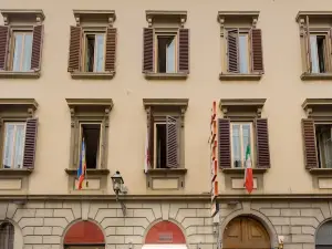 Flom Boutique Hotel