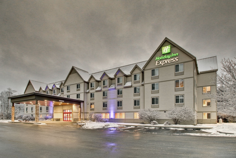 Holiday Inn Express & Suites - Lincoln East - White Mountains, an Ihg Hotel