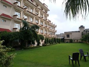 Hotel Jagdamba