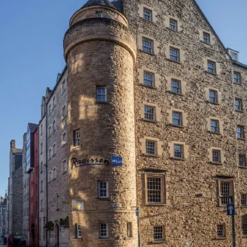 Radisson Blu Hotel Edinburgh City Centre Отели рядом с достопримечательностью «Эдинбург Олд Таун»