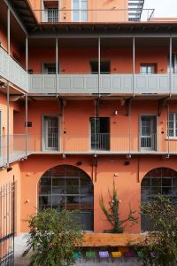 Best 10 Hotels Near Farmacia Stazione Porta Genova from USD 22/Night-Milan  for 2023 | Trip.com