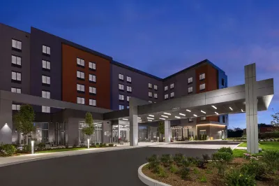 Holiday Inn Express Boston North-Woburn Các khách sạn ở Woburn