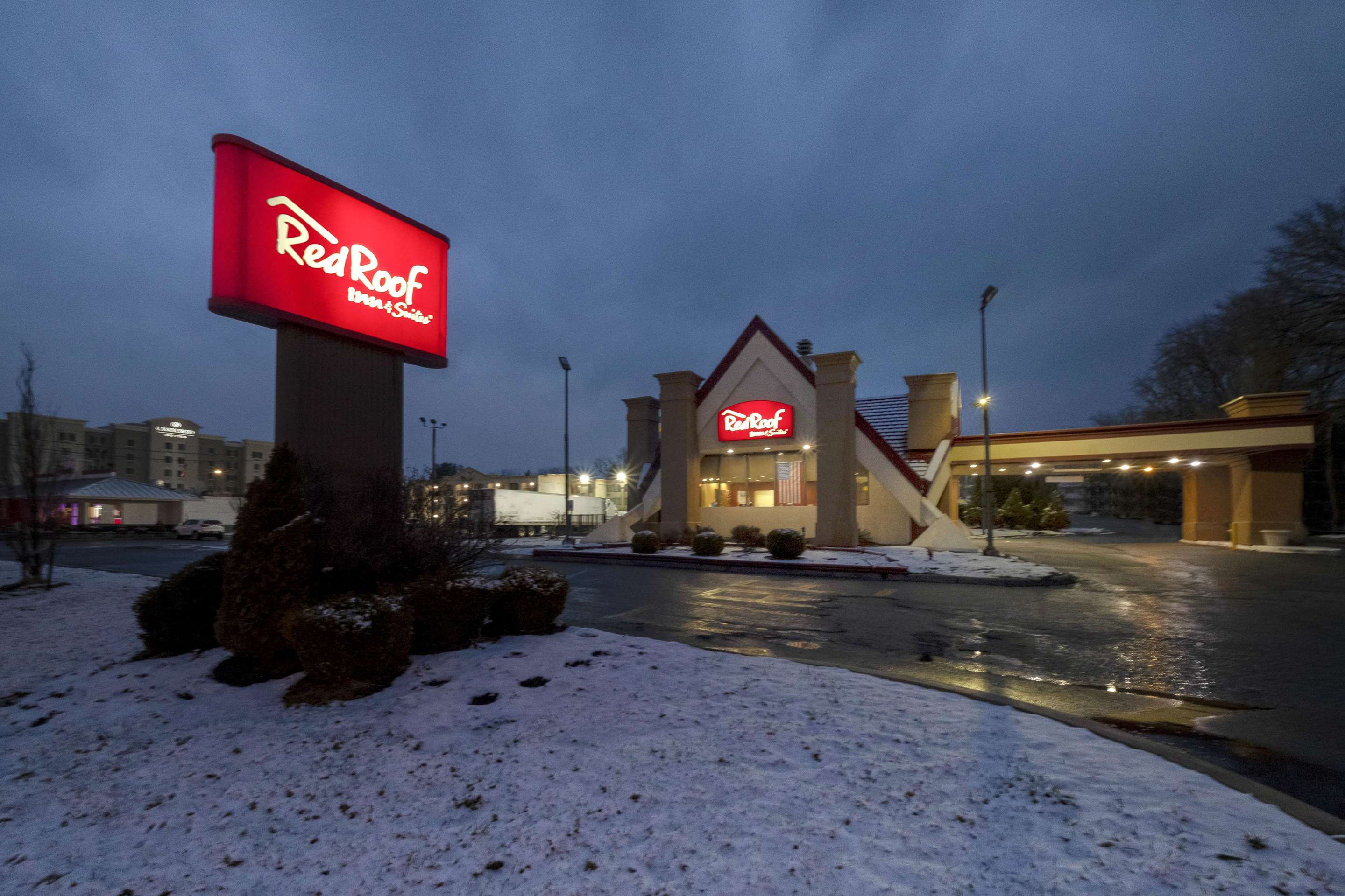 Red Roof Inn & Suites Newark - University