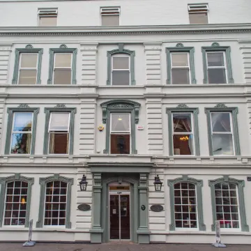 The 1852 Hotel - Self Check-IN