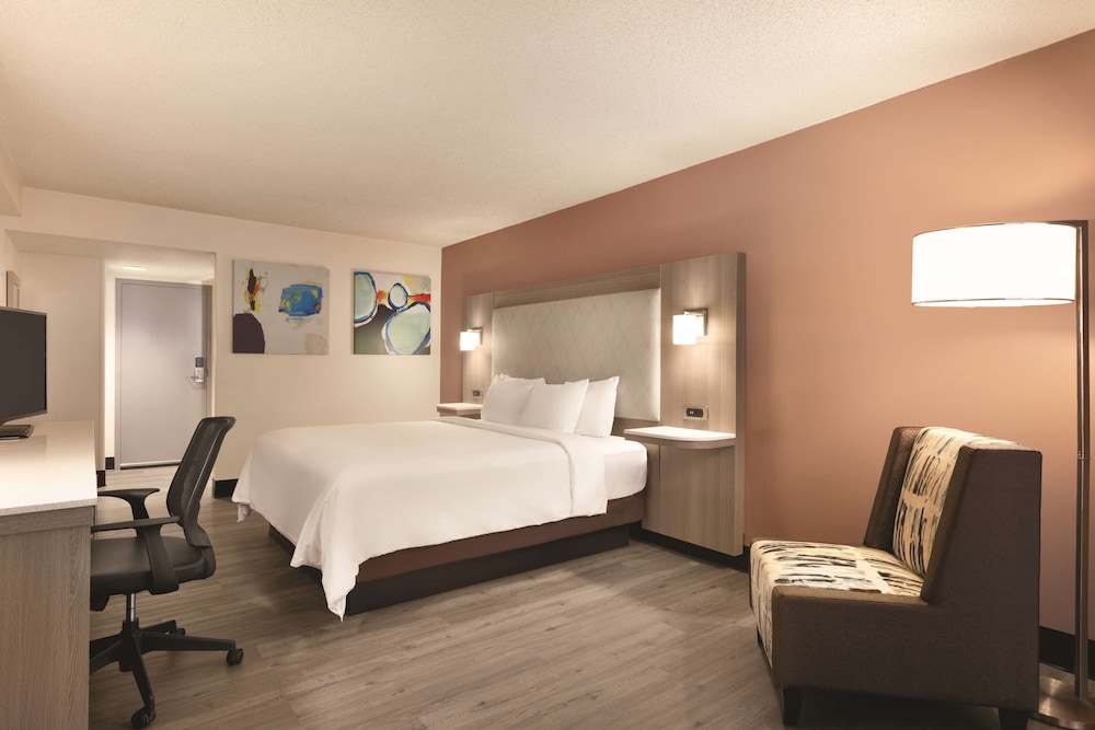 Radisson Hotel Lenexa Overland Park