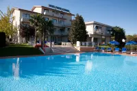Hotel Porto Azzurro - Rooftop Pools