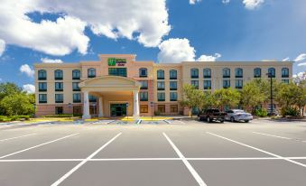 Holiday Inn Express & Suites Bradenton East-Lakewood Ranch