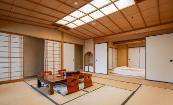 ATAMI KAKUREZATO(Atami Retreat)