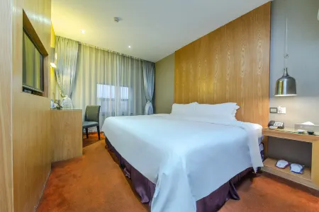 Yayuan Caitian Hotel