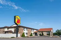 Super 8 by Wyndham Rice Lake Hotel a Barron