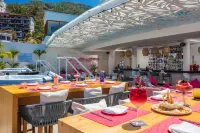 Almar Resort Luxury LGBT Beach Front Experience - petit déjeuner