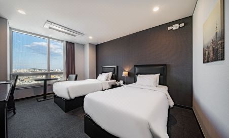 Gangneung Tourist Hotel - Housity