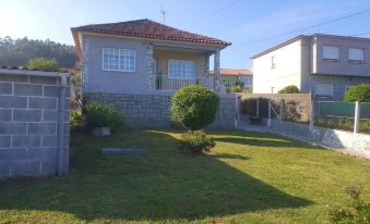 House with 3 Bedrooms in Pontevedra, with Wonderful Sea View and Enclo