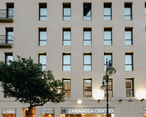 Hesperia Zaragoza Centro Hotels near La Romareda