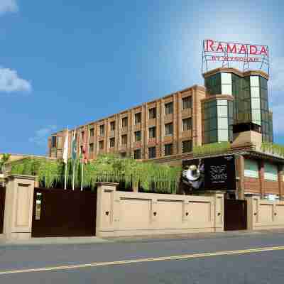Ramada by Wyndham Multan Hotel Exterior